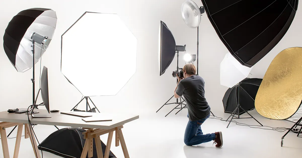 How to Take Stunning Images Using Reflectors and Diffusers in Jewelry Photography Feature Image